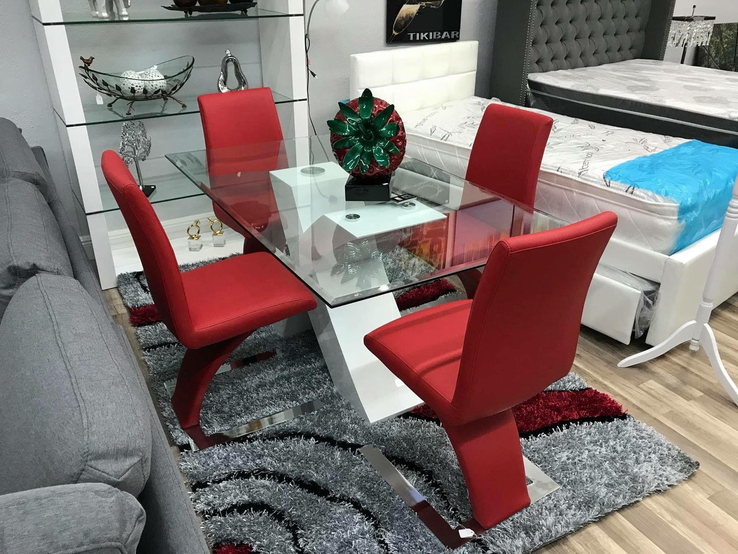 DINING ROOM SET