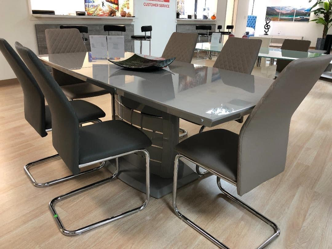 DINING ROOM SET