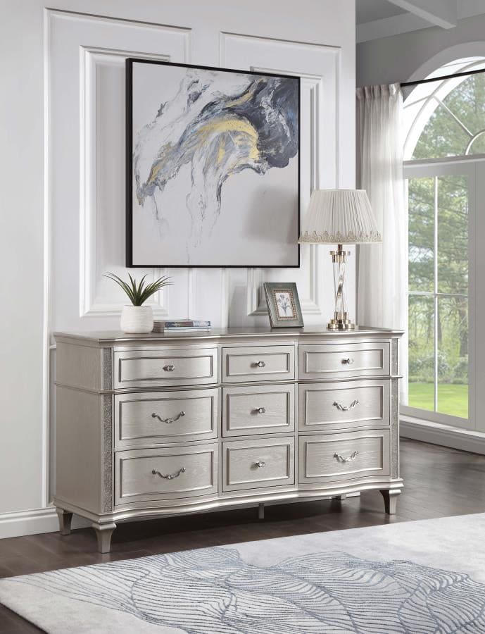 DRESSER