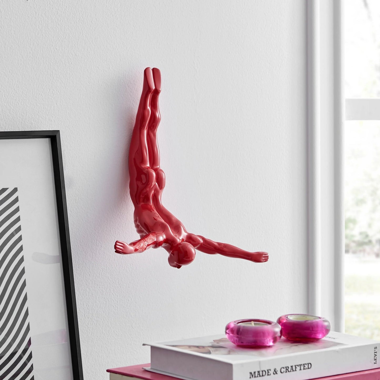 ESCULTURA DECORATIVA DE PARED BUZO //11" ROJO