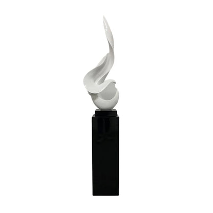 ESCULTURA DE SUELO LLAMA BLANCA CON BASE NEGRA, 65" DE ALTO