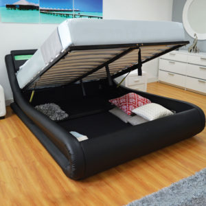 CAMA QUEEN