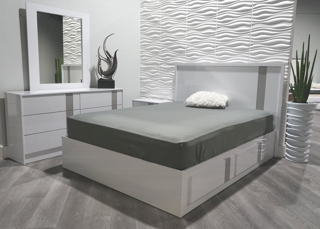 BEDROOM SET